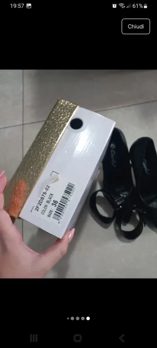 Scarpe décolleté a punta nere