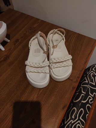 Sandalias CM Shoes Blancas