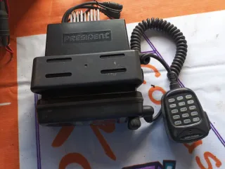 Emisora Náutica President M-8000 DSC