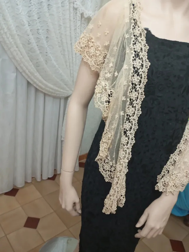 Chal victoriano encaje beige 1900 artesanal
