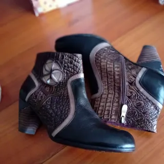 Stivaletti tacco zip cocco 38