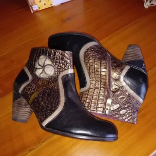 Stivaletti tacco zip cocco 38