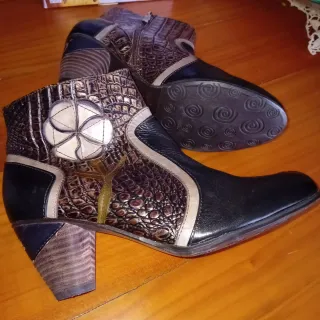 Stivaletti tacco zip cocco 38