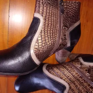 Stivaletti tacco zip cocco 38