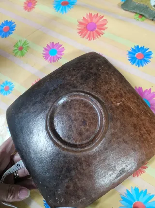 Vaciabolsillos de cerámica marrón