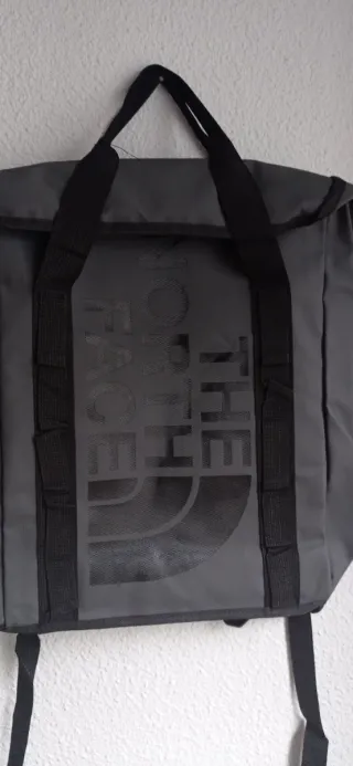Mochila The North Face Gris Negra
