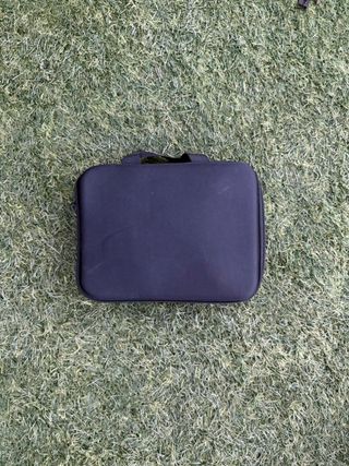 Dron con mando de control, recambios y cargador