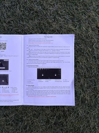 Dron con mando de control, recambios y cargador