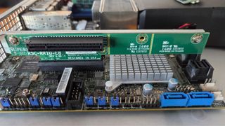 Servidor Supermicro 1U 10GbE SFP+ Xeon 16c/32h