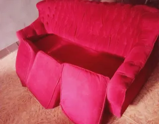 AFFARE! Divano in velluto rosso a 3 posti