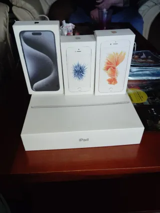 Lotto di scatole per iPhone e iPad 9ª Gen