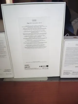 Lotto di scatole per iPhone e iPad 9ª Gen