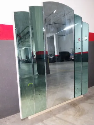 Specchio da parete curvo