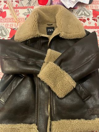 Chaqueta Zara efecto piel forrada