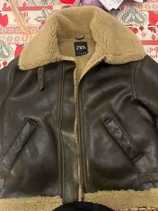 Chaqueta Zara efecto piel forrada
