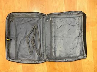 Porta abiti Dustin nero