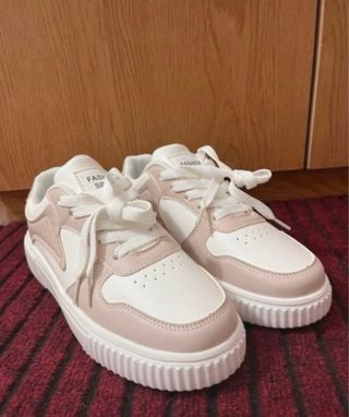 Sneakers for women size 38 new never used