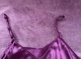 Vestido fiesta satinado morado