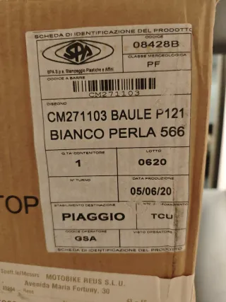 Baúl Moto Piaggio Negro y Blanco