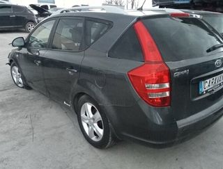 Centralita motor uce kia 391022a711 ceed 2072974