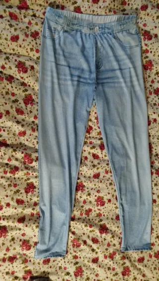 Lote 2 Camisetas y 2 Leggings Talla L