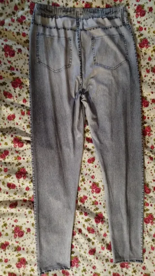 Lote 2 Camisetas y 2 Leggings Talla L