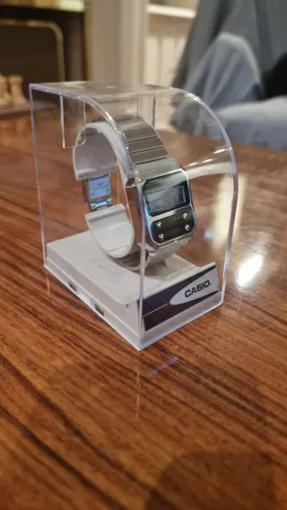 Reloj Casio A100WE-1AEF Retro Plateado