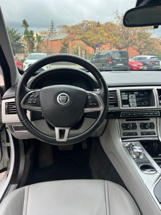 Jaguar XF Premium Luxury 2012