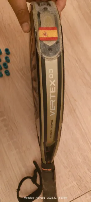 Pala de pádel Bullpadel Vertex 03. Juan Tello