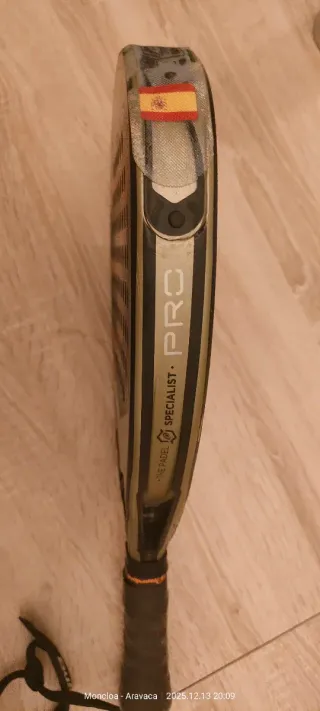 Pala de pádel Bullpadel Vertex 03. Juan Tello