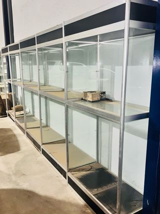 8 Vetrine in vetro e alluminio Reus VENDITA URGENTE