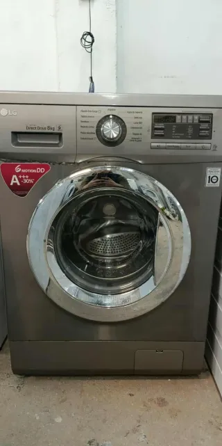 Lavadora LG 8kg Smart DirectDrive Acero Inox