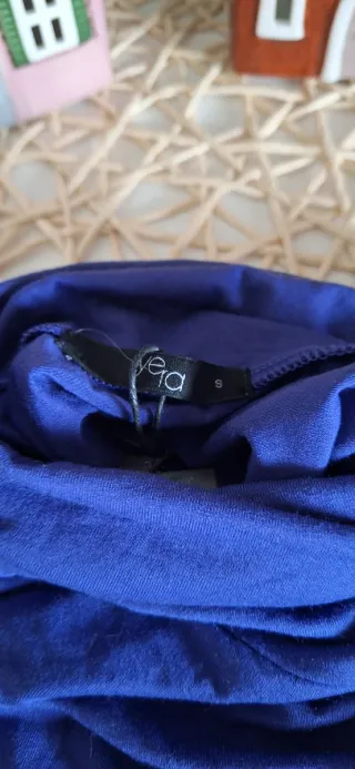 Camiseta cuello alto morada talla S