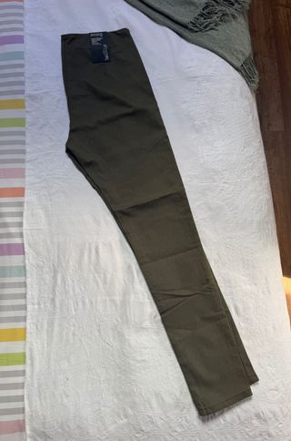 Pantalón H&M Super Skinny Talla 38 Verde Oliva