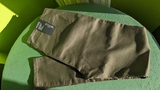 Pantalón H&M Super Skinny Talla 38 Verde Oliva