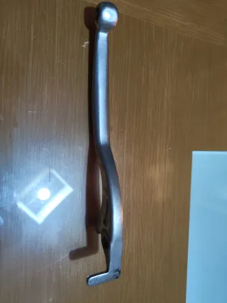 Maneta Derecha Moto Pulida