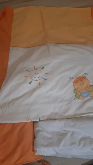 Ropa de cuna y protector