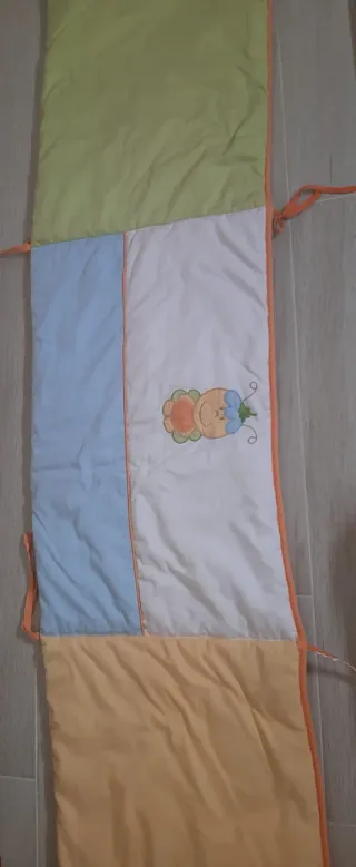 Ropa de cuna y protector