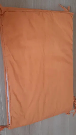 Ropa de cuna y protector