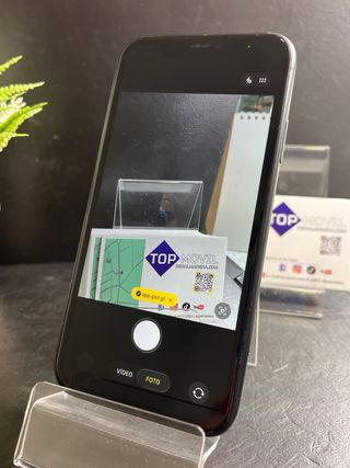 iPhone 11 64GB colore Nero e rosso