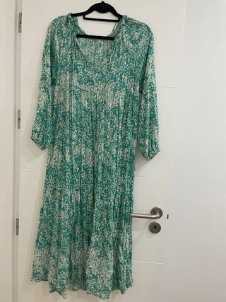 Vestido Oysho verde estampado