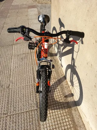 Bicicleta Infantil 20'' Rossa con Sospensioni