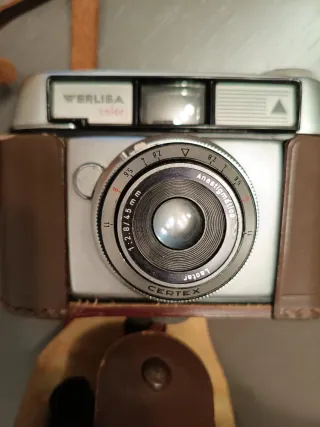 Cámara Werlisa color plata y marrón vintage