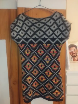 Vestido corto punto manga corta estampado