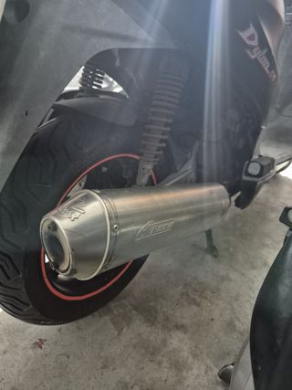 Escape de moto A-Road