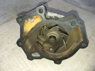 Bomba de Agua Kia Sorento JC 2006