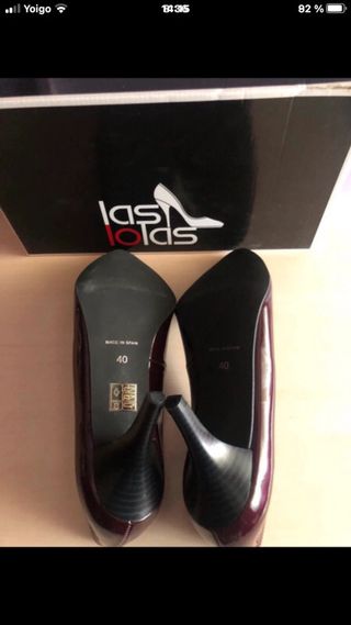 Zapatos de piel charol Las Lolas color granate