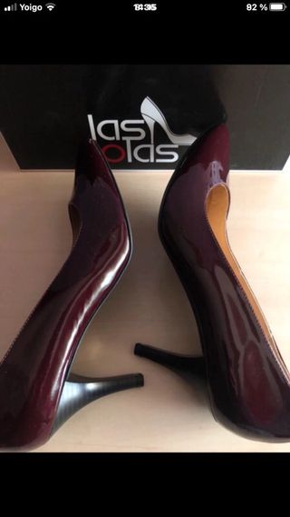 Zapatos de piel charol Las Lolas color granate