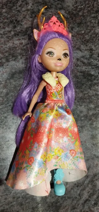 5 Muñecas Enchantimals