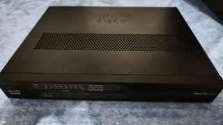 Router Cisco 892FSP Profesional